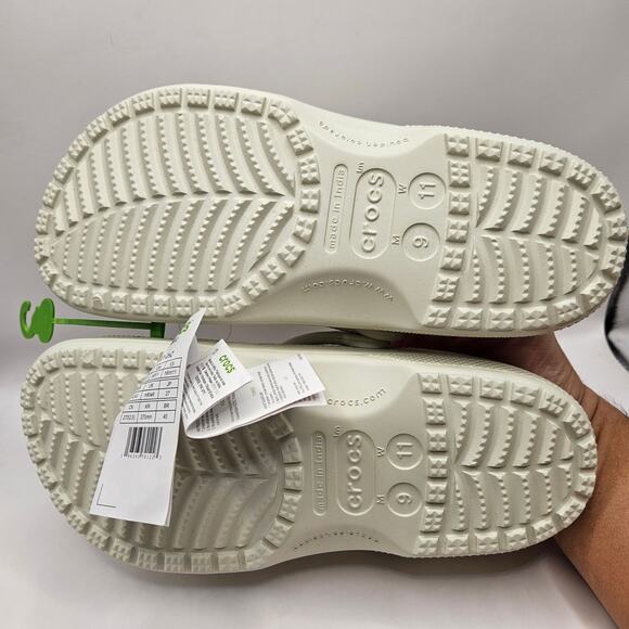 CROCS M9 W11 CLASSIC CLOG WHITE BONE UNISEX COMFORT CASUAL SHOES NWT main image 5